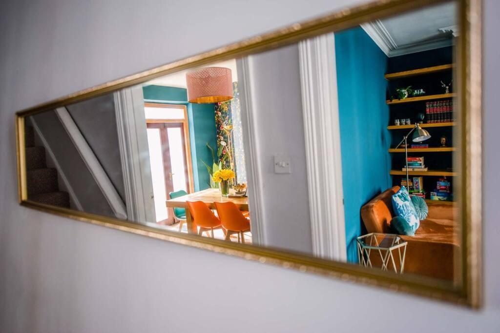 Вилла Gorgeous Victorian House Sleeps 6 In Кардифф Экстерьер фото