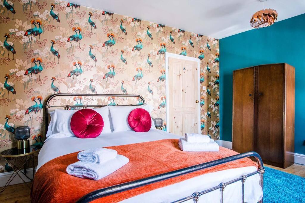 Вилла Gorgeous Victorian House Sleeps 6 In Кардифф Экстерьер фото